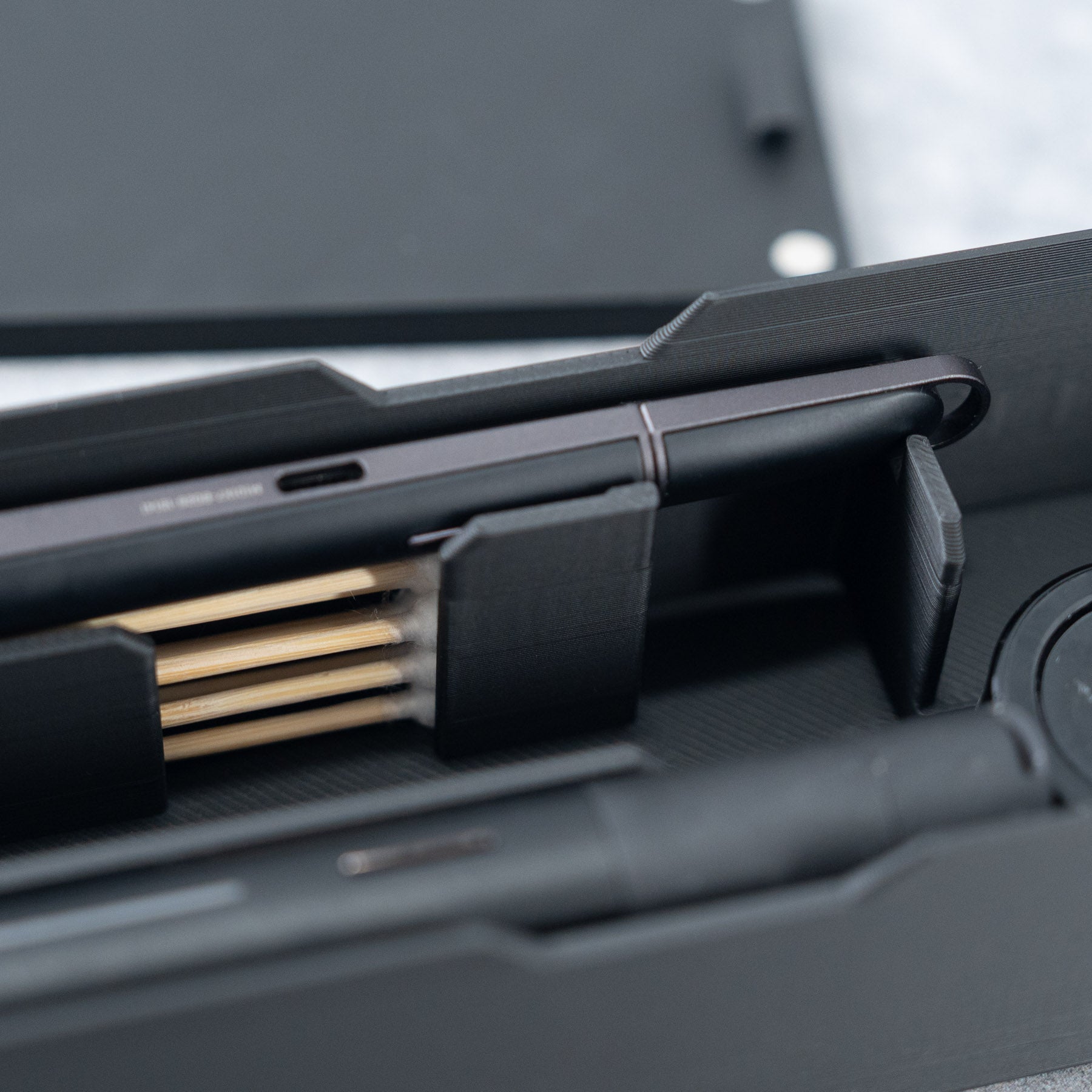 Pivot case