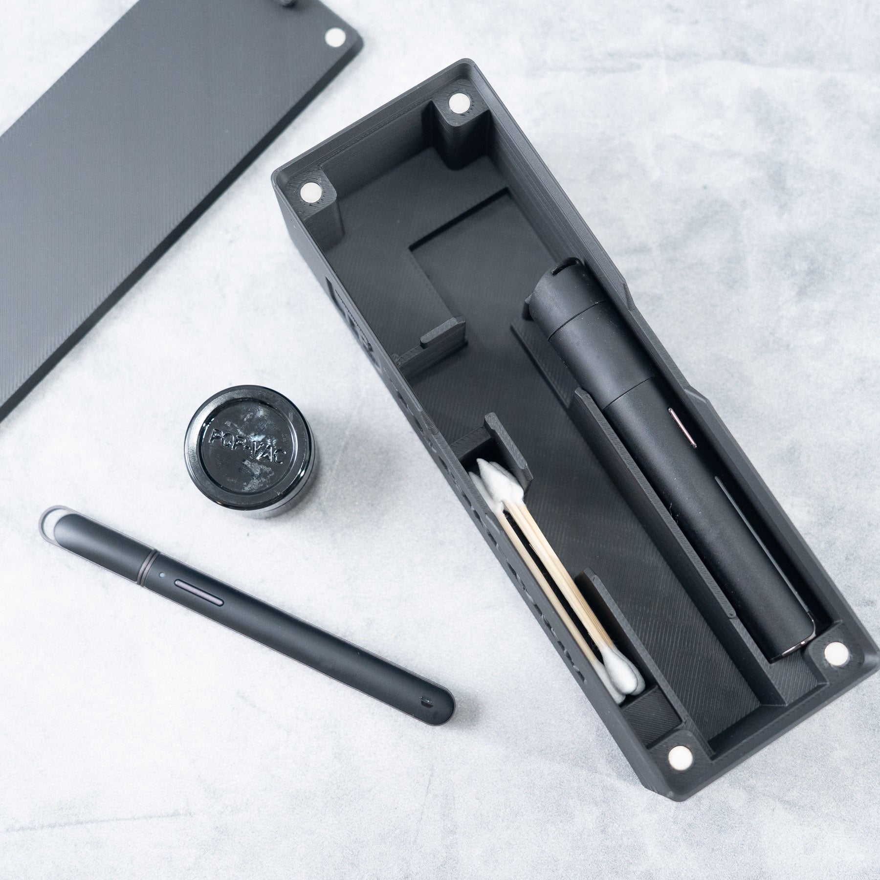 Pivot case