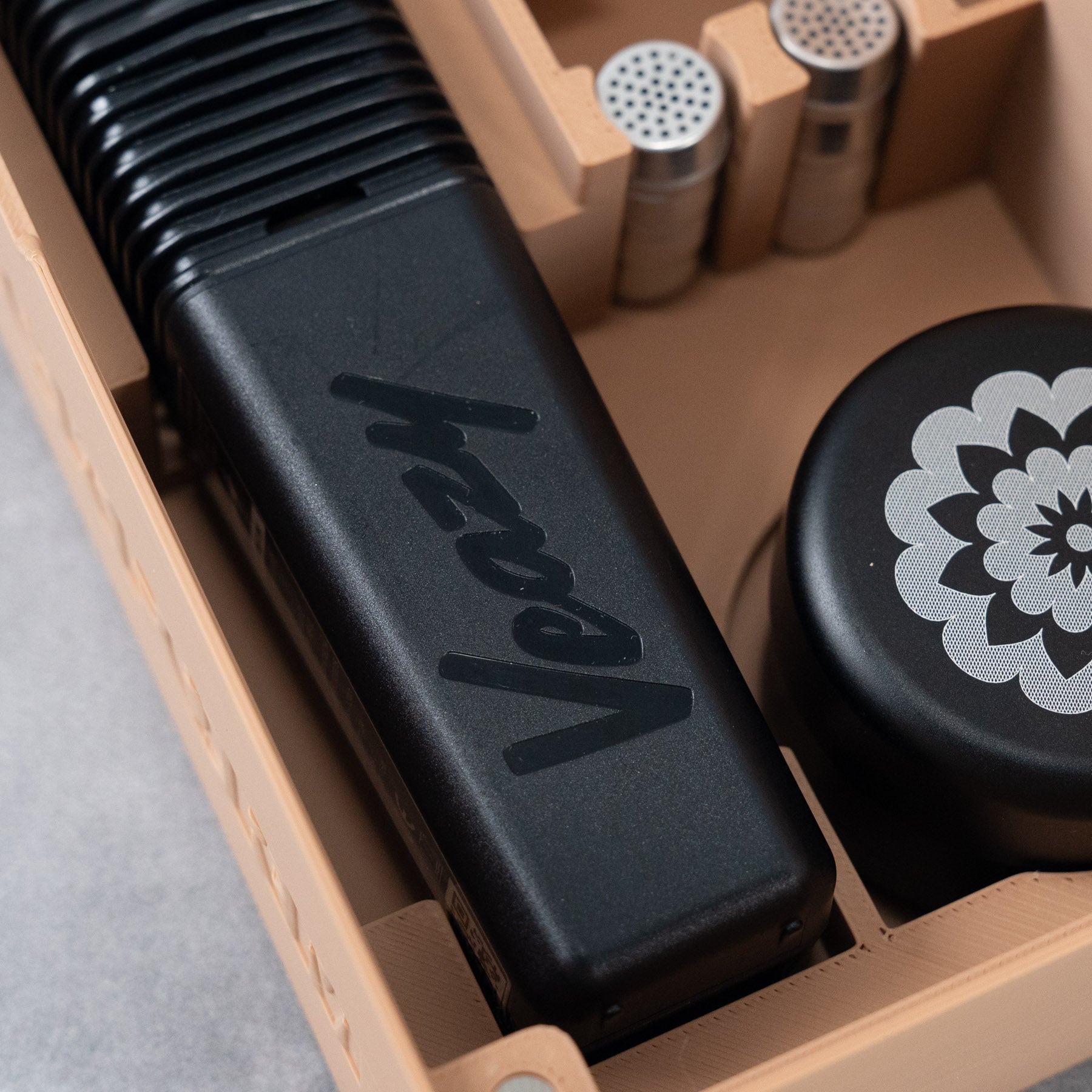 Veazy case